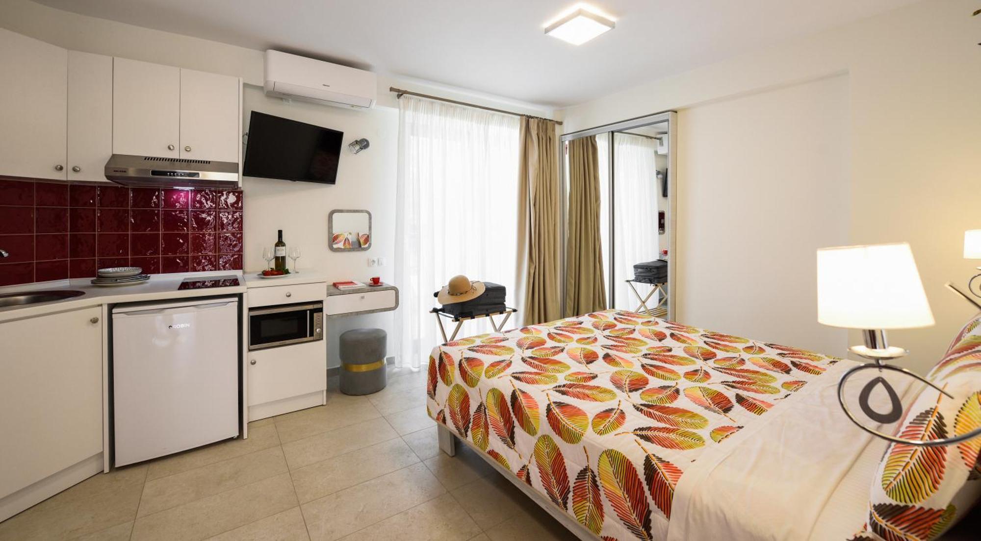 Elpiniki Luxury Rooms Nea Poteidaia Exteriör bild