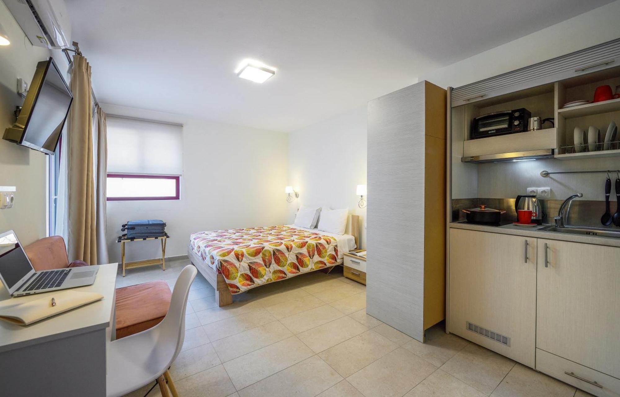Elpiniki Luxury Rooms Nea Poteidaia Exteriör bild
