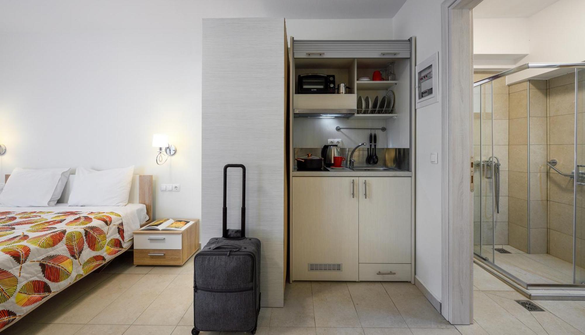 Elpiniki Luxury Rooms Nea Poteidaia Exteriör bild
