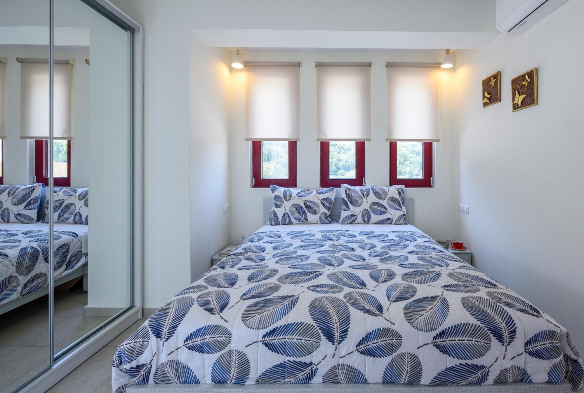 Elpiniki Luxury Rooms Nea Poteidaia Exteriör bild